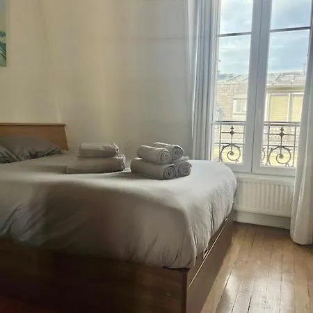De Charme, Terrasse Et Vue Tour Eiffel Апартаменты Париж